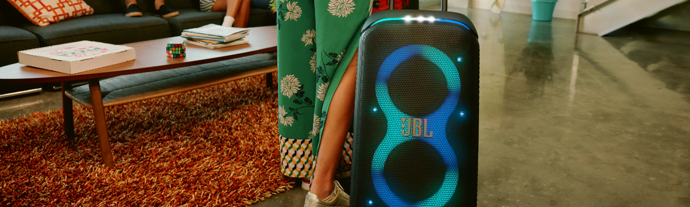 JBL PartyBox 310 vs 320 : Quelle enceinte convient le mieux à votre fête ?
